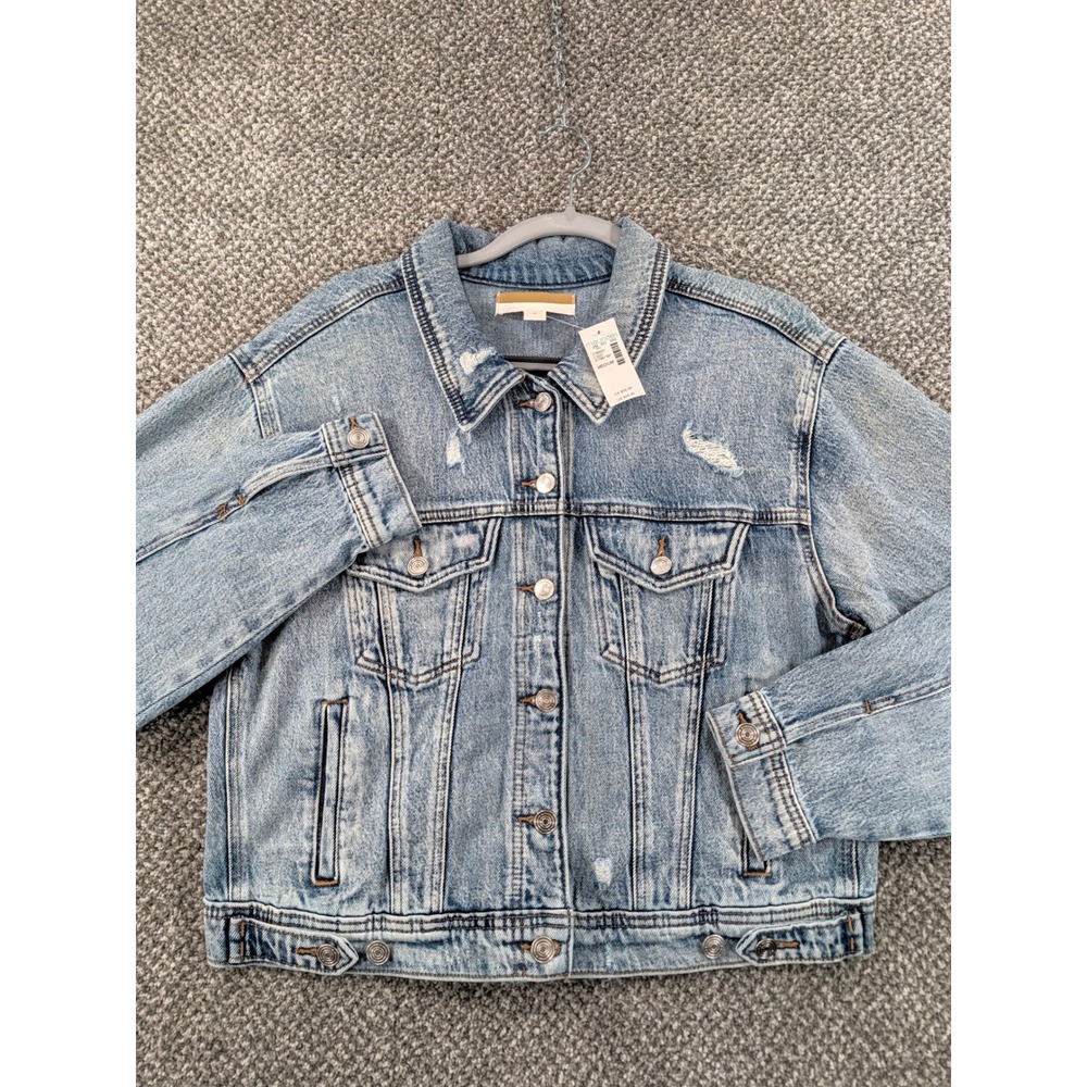 Maurices Distressed Denim Trucker Jacket Light Wash Button Up Blue Medium NEW